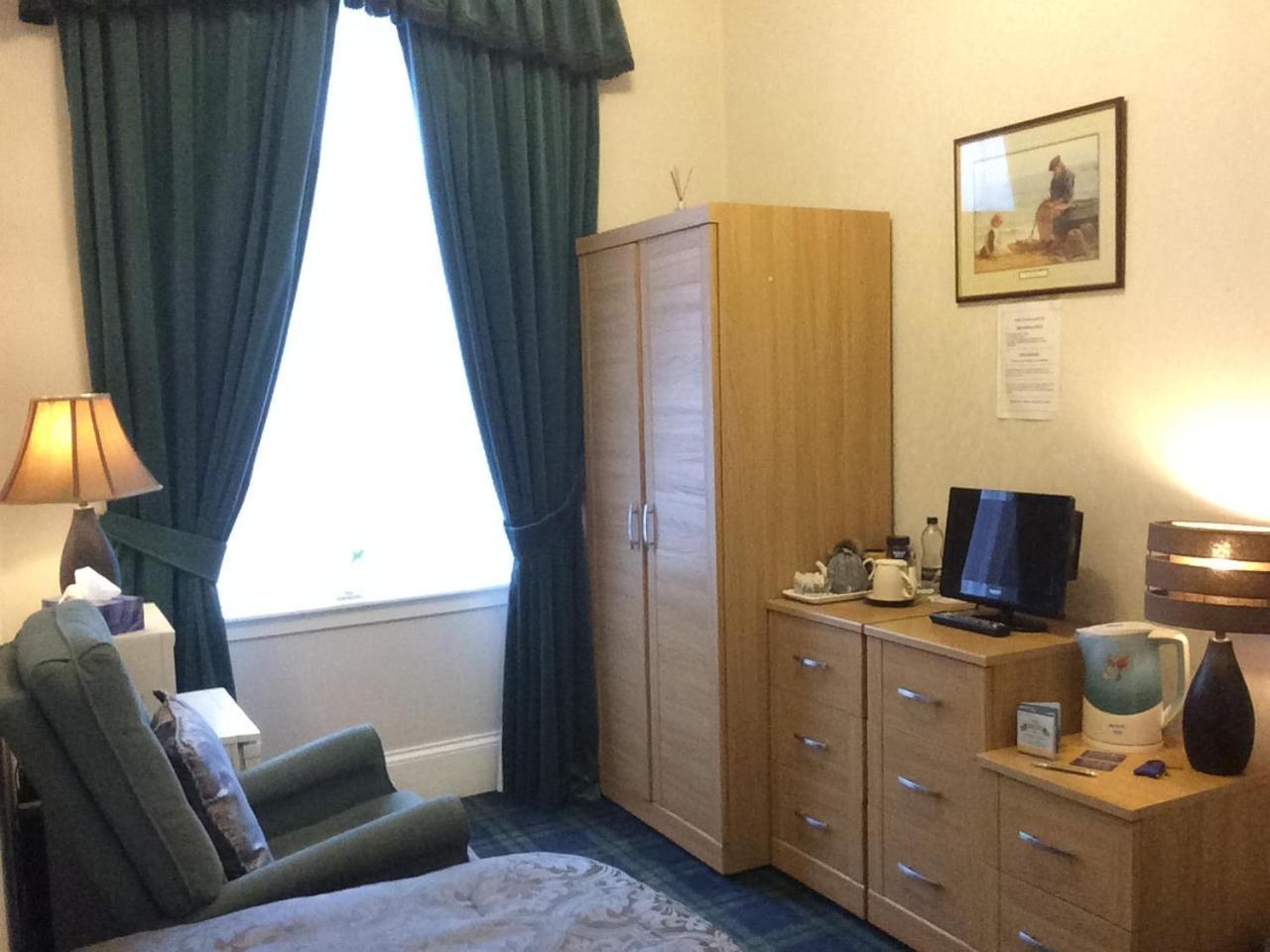 Crawfords Guest House Питерхед Экстерьер фото